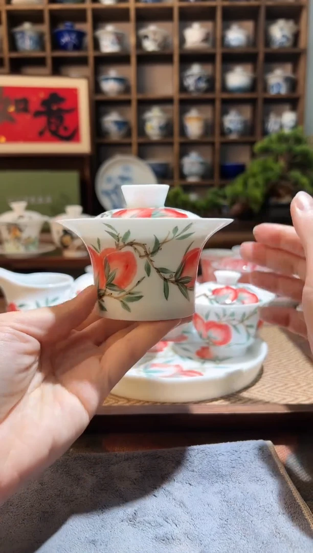 【闪购商品】手绘桃子马蹄盖碗