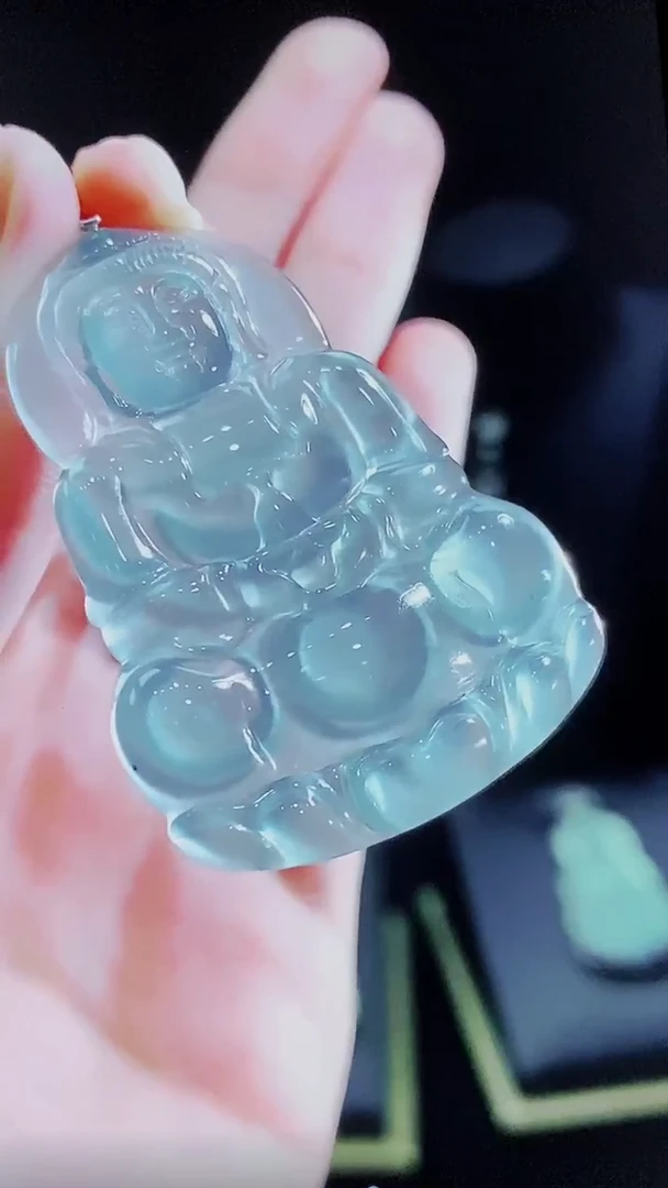 颈饰未镶嵌翡翠观音