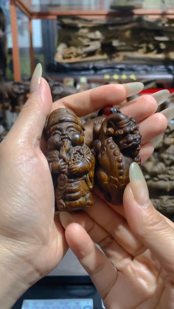 织绣欢迎老铁来到直播间