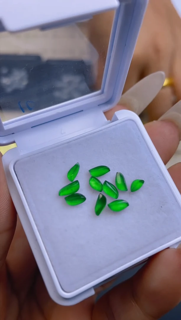 定制翡翠未镶嵌天然翡翠蛋面28