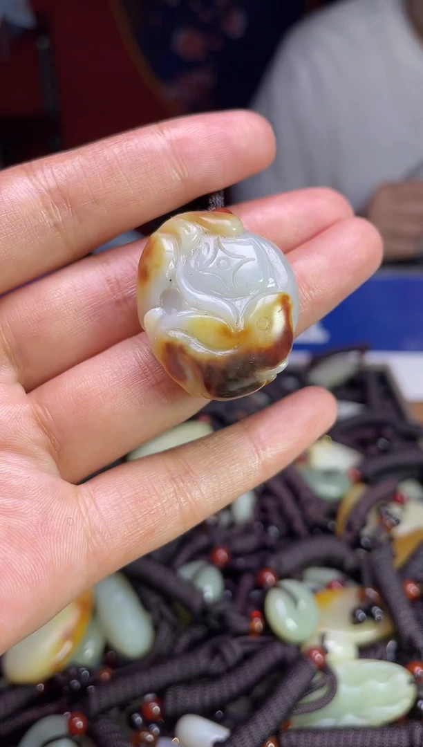 未镶嵌和田玉挂件1