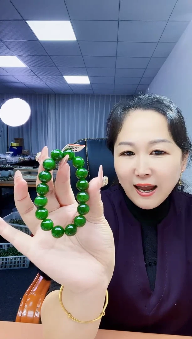 未镶嵌手串和田玉纯天然和田玉俄7碧红皮冰底辣阳绿12+