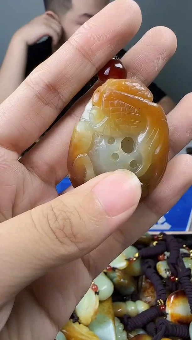 和田玉未镶嵌颈饰1