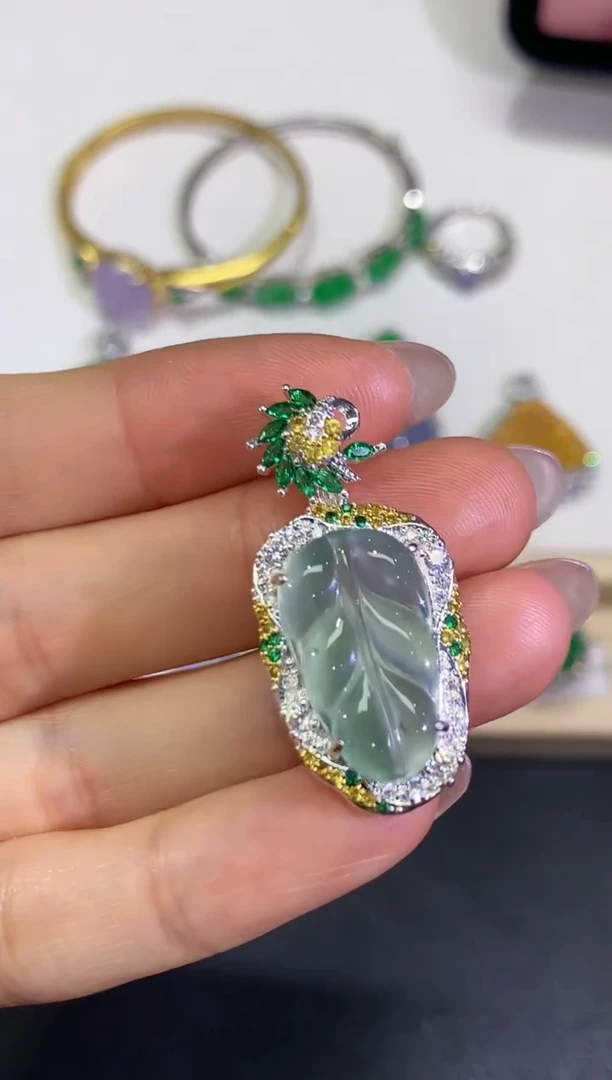 【闪购商品】翡翠颈饰未镶嵌2团购多样性发货