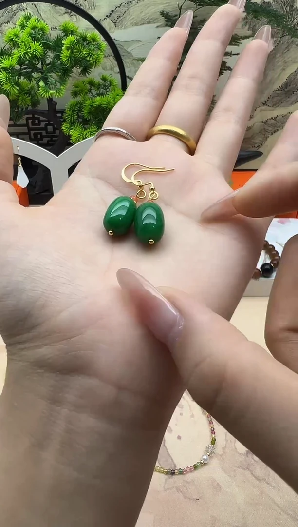 未镶嵌翡翠耳饰55