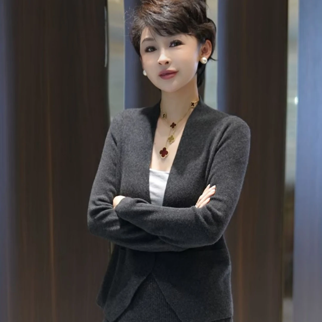 【通勤雅调】100绵羊毛倾国领纯色长袖针织开衫MG8298