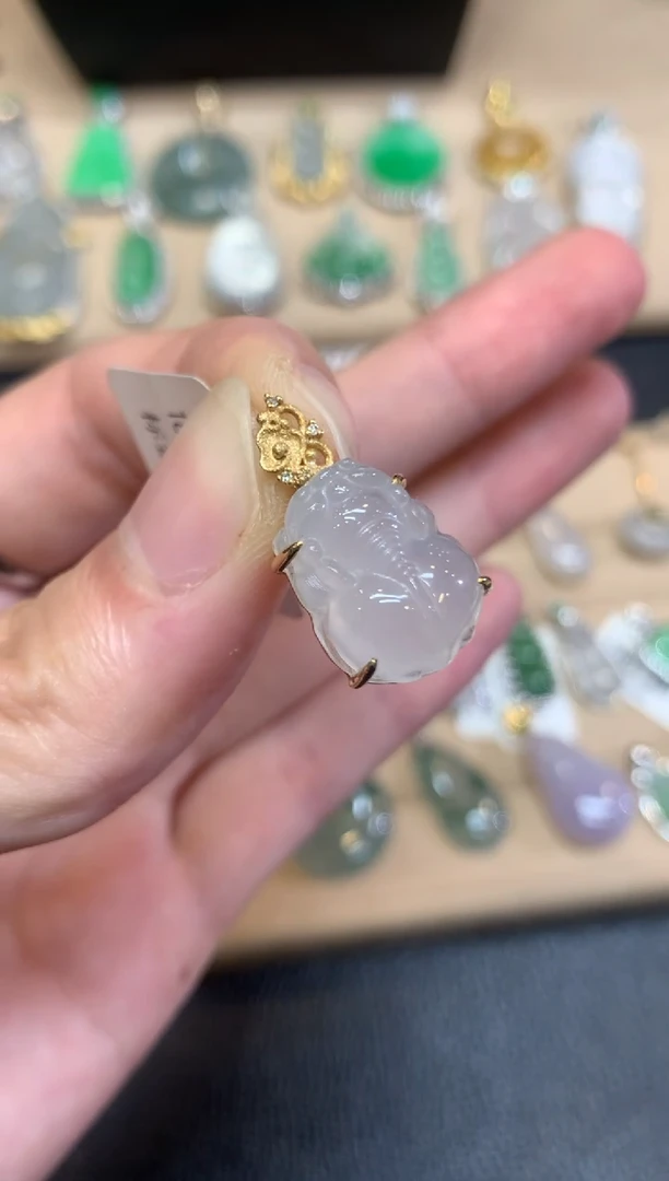 翡翠18K金镶嵌颈饰貔貅【无服务费】618