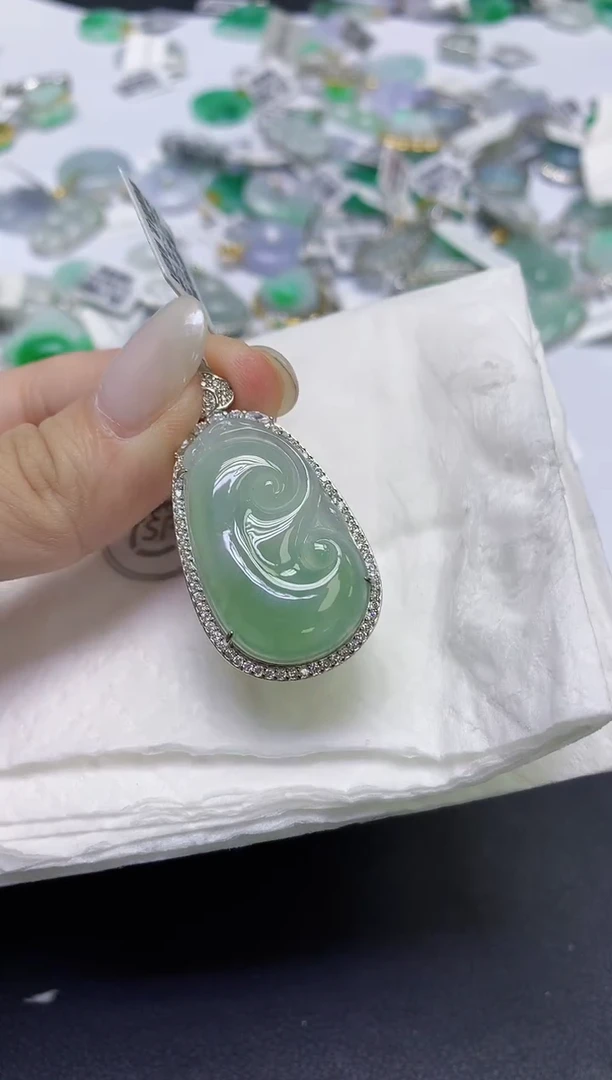 颈饰未镶嵌翡翠天然缅甸翡翠A货百元以上9元证书费自理