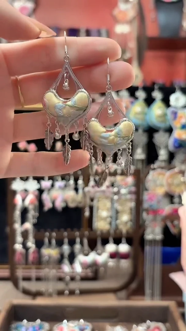 织绣 云织谣民族风精美饰品   252