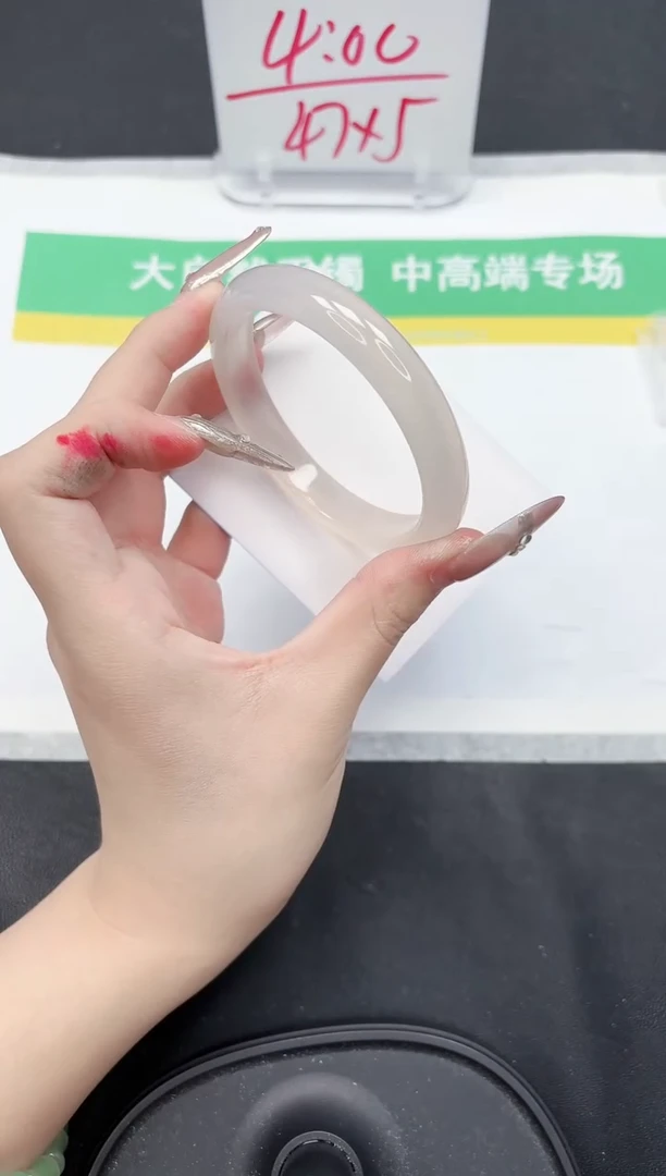 【闪购商品】石英质玉手镯未镶嵌296-55.7