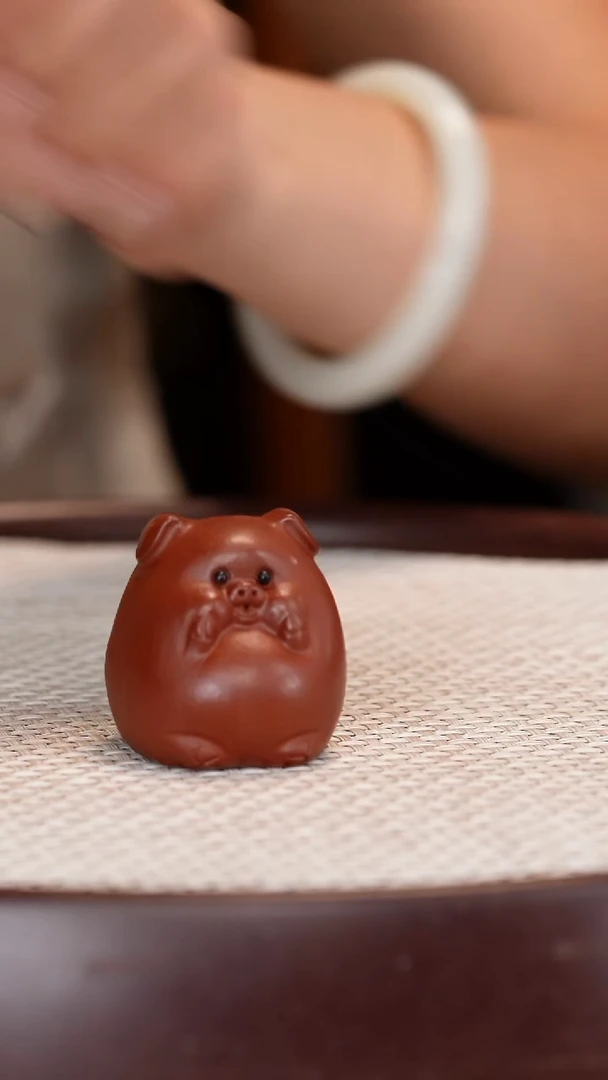 紫砂茶宠大红袍福猪