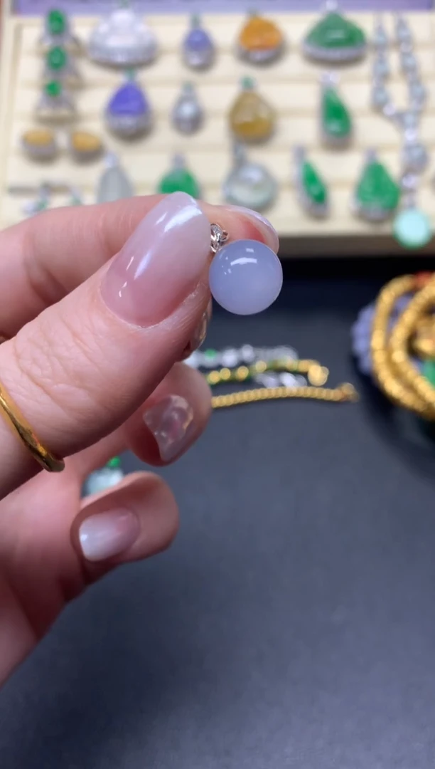 【闪购商品】翡翠吊坠(不含链)18K金镶嵌吊坠|900+90