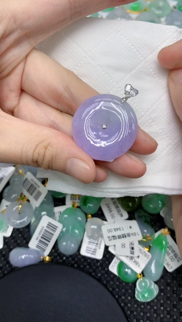 颈饰18K金镶嵌翡翠11111111111