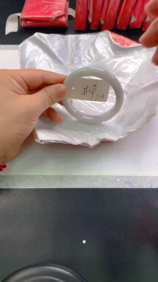 未镶嵌手镯翡翠113