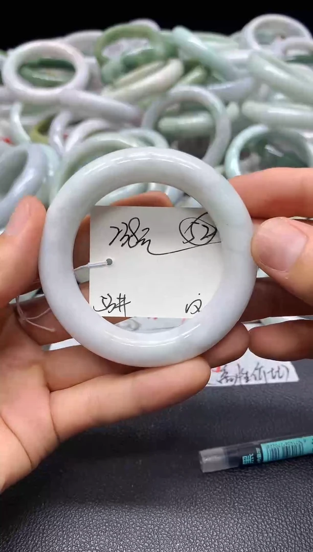 定制翡翠A货手镯未镶嵌毛货手镯需精细抛光