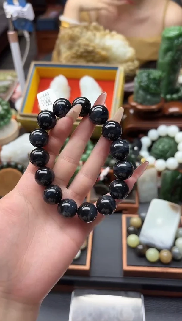未镶嵌手串和田玉董小姐推荐 多样性发货 拍一发一qh16