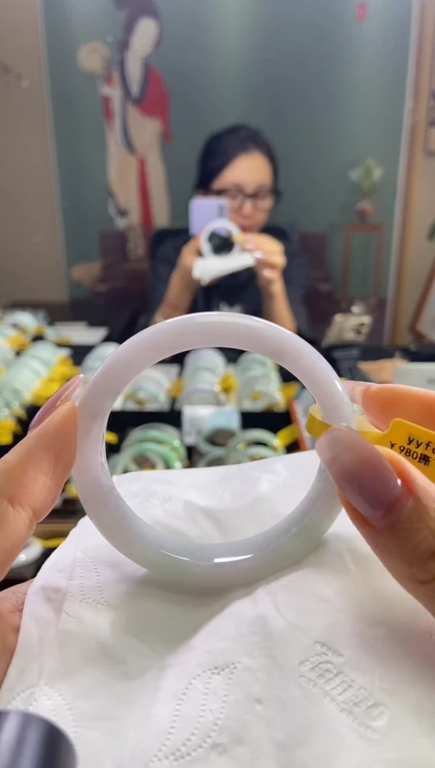 未镶嵌手镯翡翠56.6圈口t