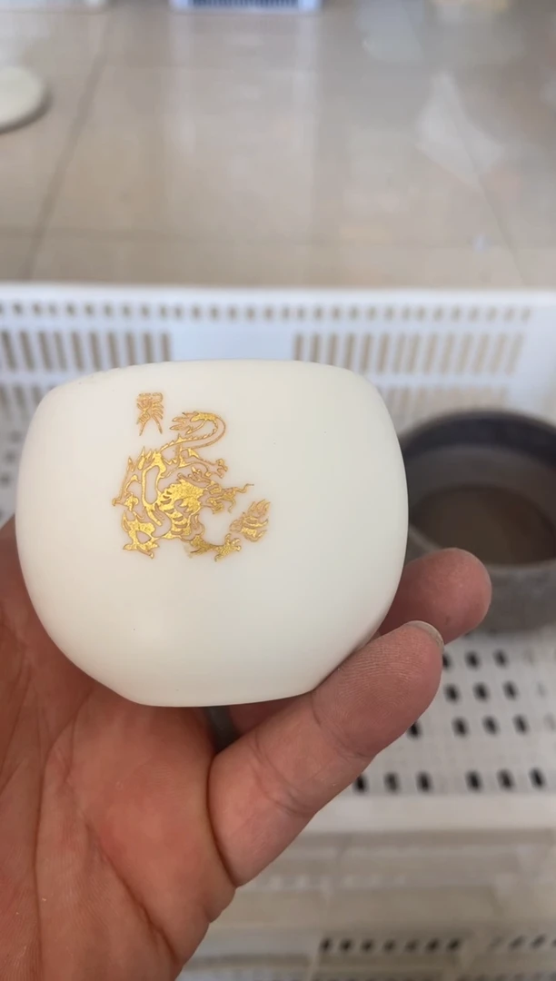 杯无运费险有瑕疵的摄影的产品有使用过的痕迹有点脏介意勿拍