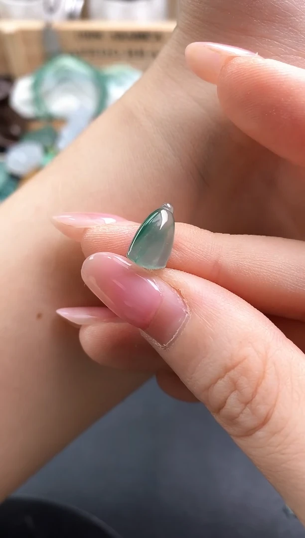颈饰未镶嵌翡翠莲蓬