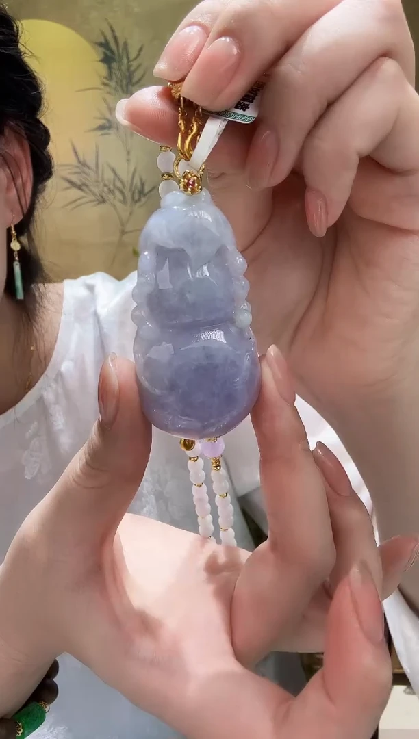 颈饰未镶嵌翡翠吊坠