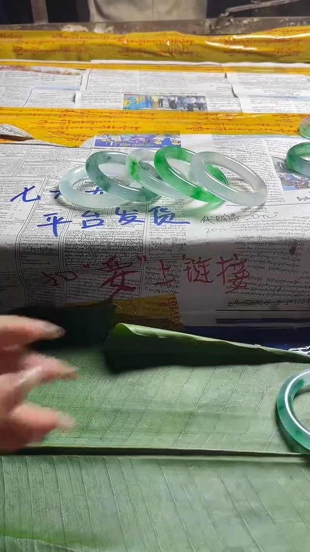 非金属珐琅水***?果敢玉生香手镯甄选