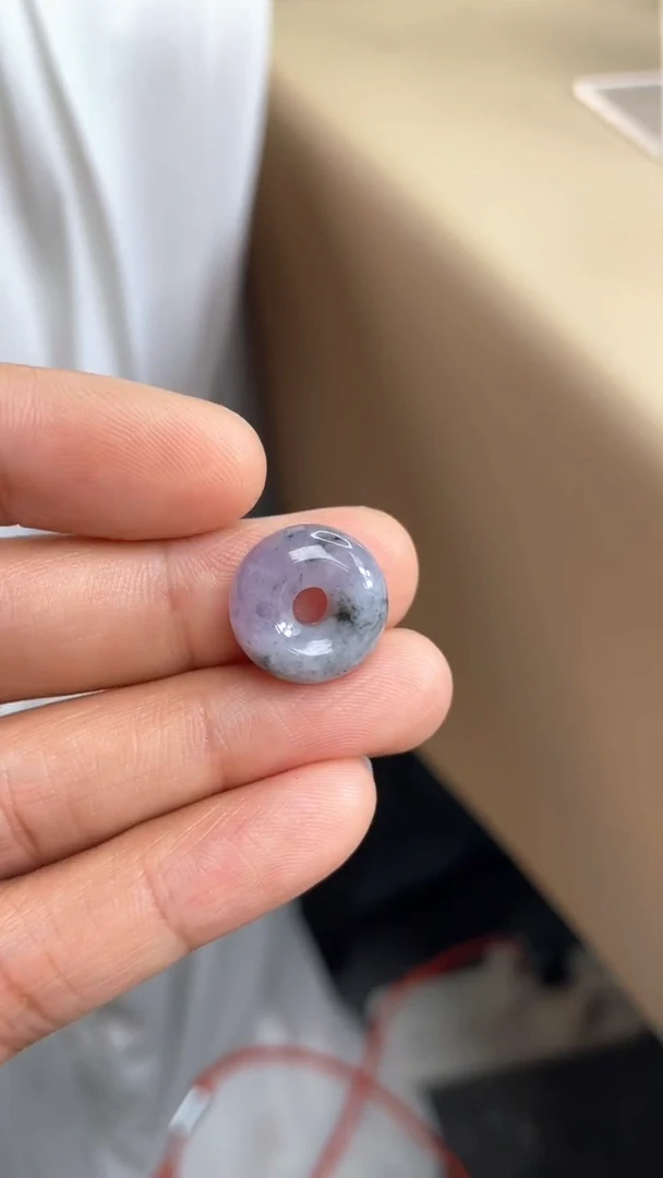翡翠未镶嵌颈饰甜甜圈