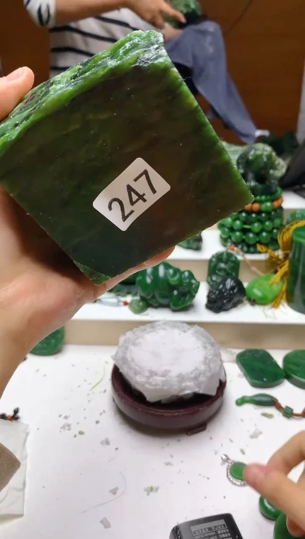 未镶嵌和田玉（碧玉）珠宝半成品1