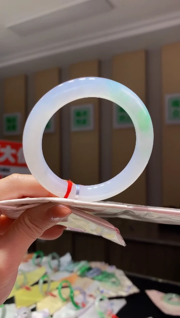 未镶嵌手镯翡翠- C16圈口 56.1全款8万 定金2万