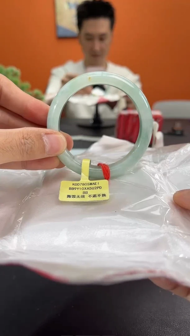 未镶嵌手镯翡翠翡翠手镯