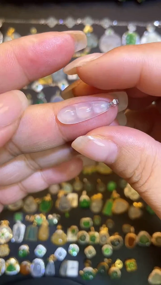 翡翠18K金镶嵌吊坠(不含链)1