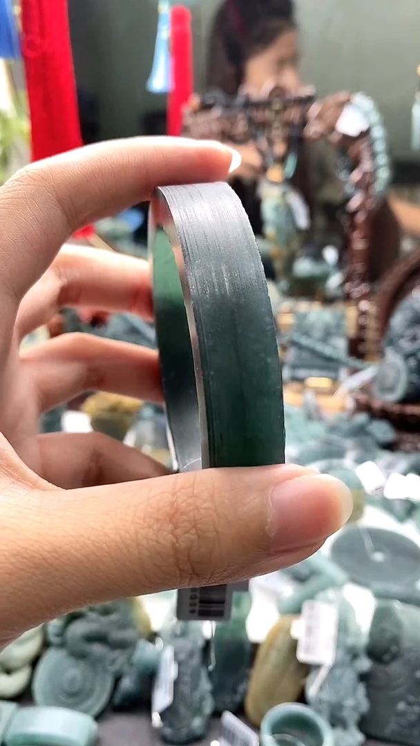 未镶嵌定制翡翠陈****?翡翠毛货不退不换9.26