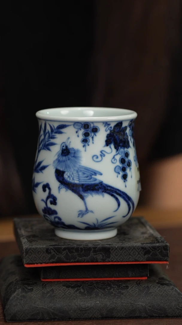 素月明河狮子直口杯