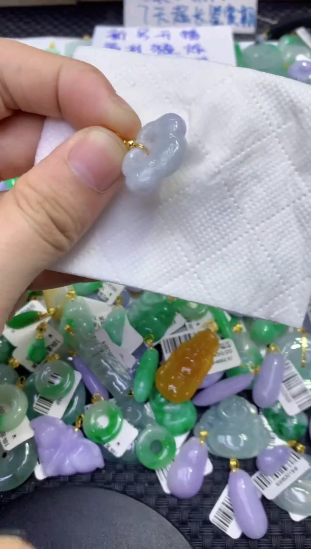 颈饰未镶嵌翡翠天然缅甸A货翡翠