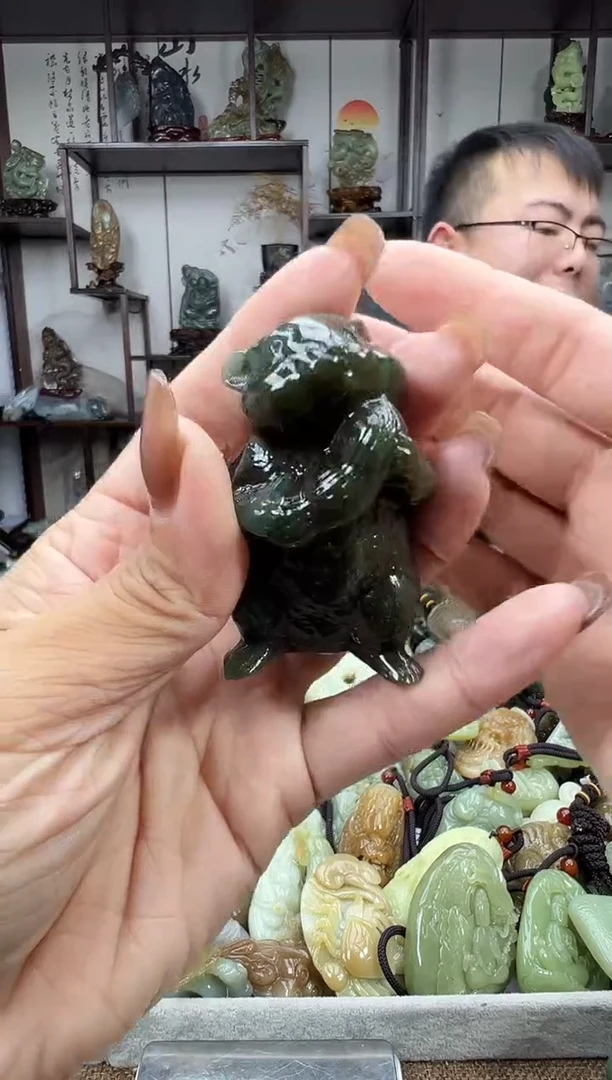 未镶嵌和田玉把件1