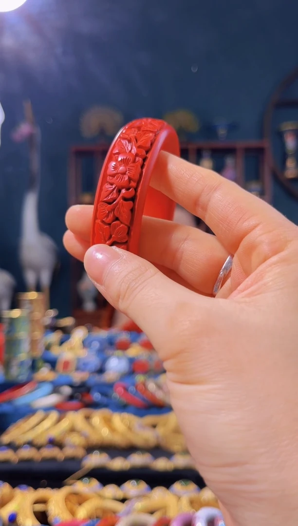 【闪购商品】非遗技艺 雕漆花卉手镯（56-61）
