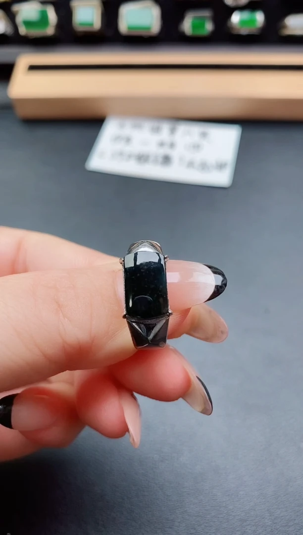 银S925镶嵌戒指翡翠21212121