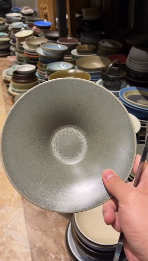 【闪购商品】瓷片893 聚光灯喇叭菜盘1个