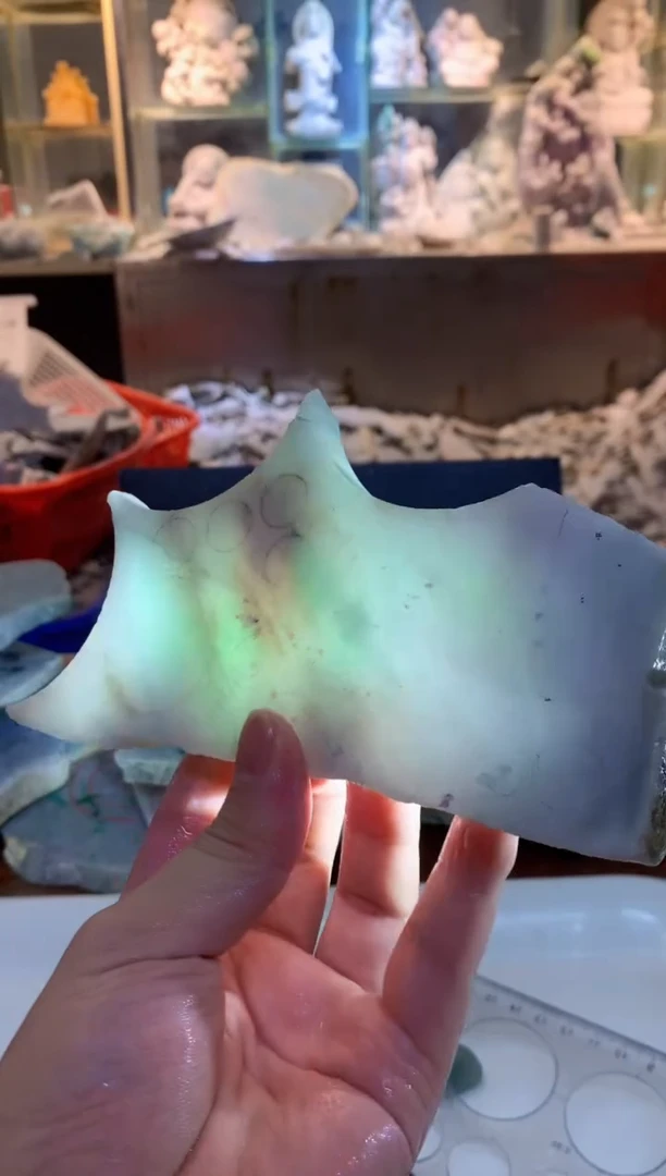 翡翠裸石0朱0翡翠珠宝532