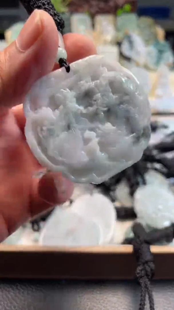 颈饰未镶嵌翡翠11/12/034