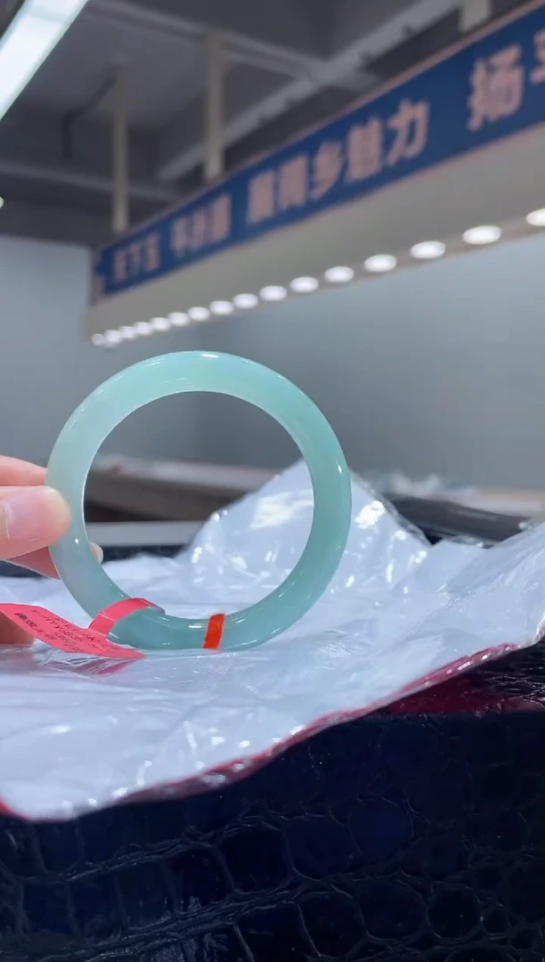 未镶嵌手镯翡翠2