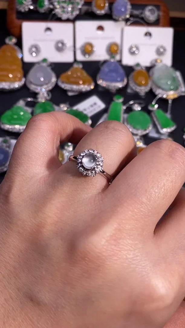 【闪购商品】翡翠戒指18K金镶嵌戒指