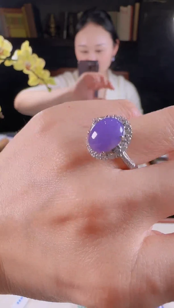【闪购商品】翡翠戒指18K金镶嵌紫罗兰蛋面戒指