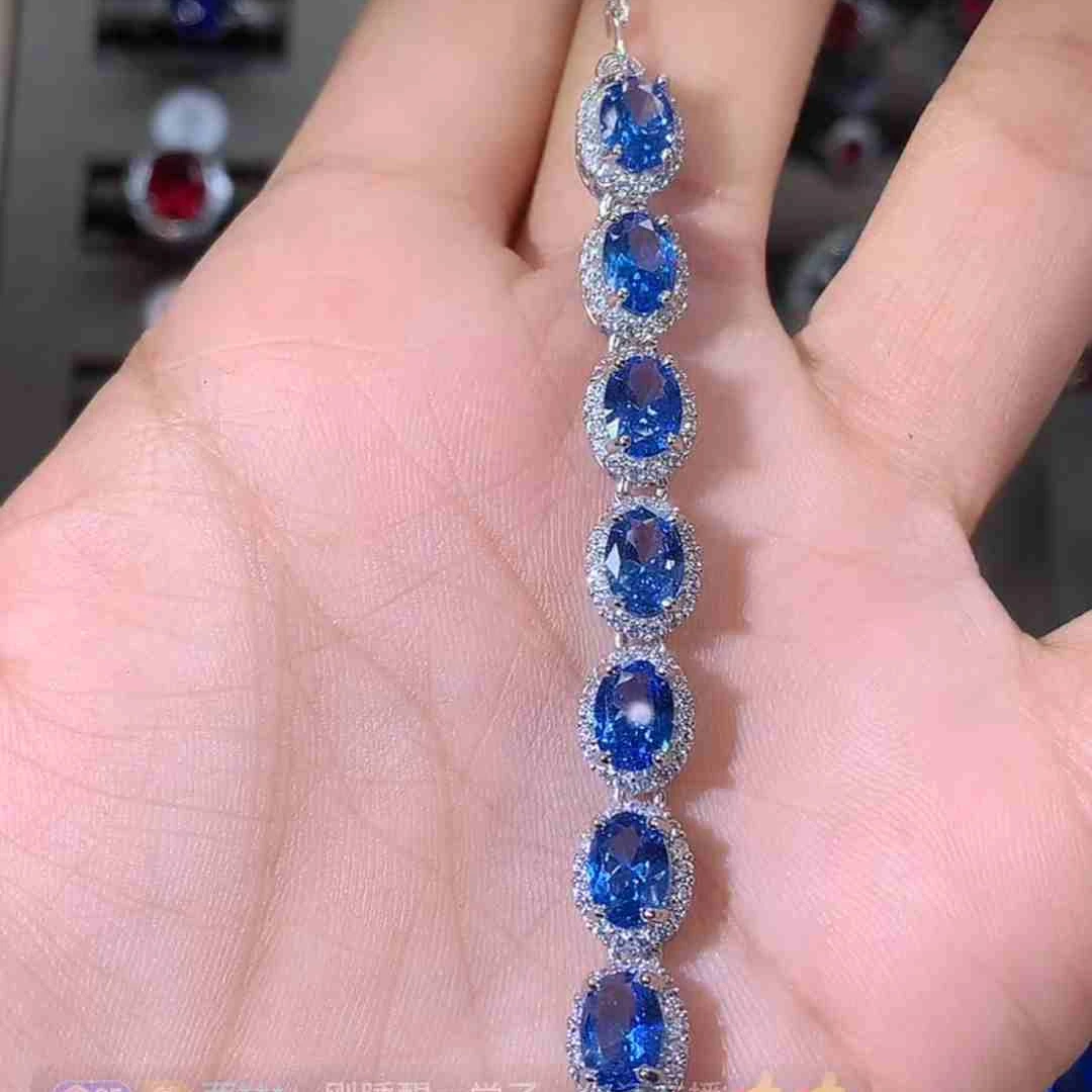 925银手链   S925银手链 大克拉重工 精切矢车菊蓝色手链白色