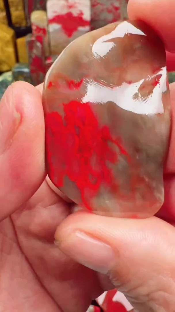 昌化鸡血石昌化鸡血石13.1克