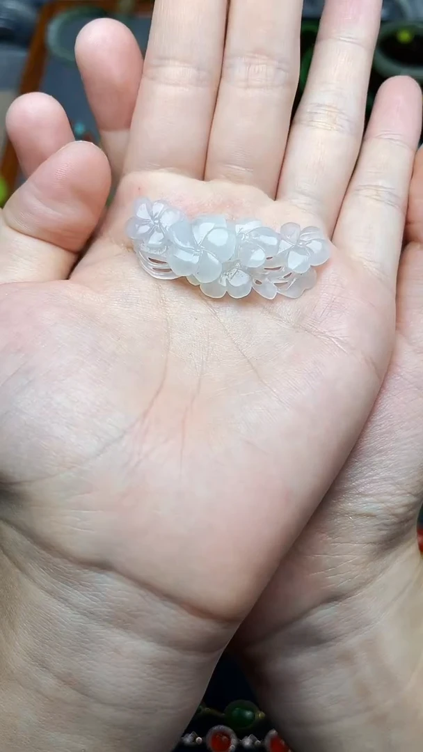 颈饰未镶嵌和田玉繁花 06