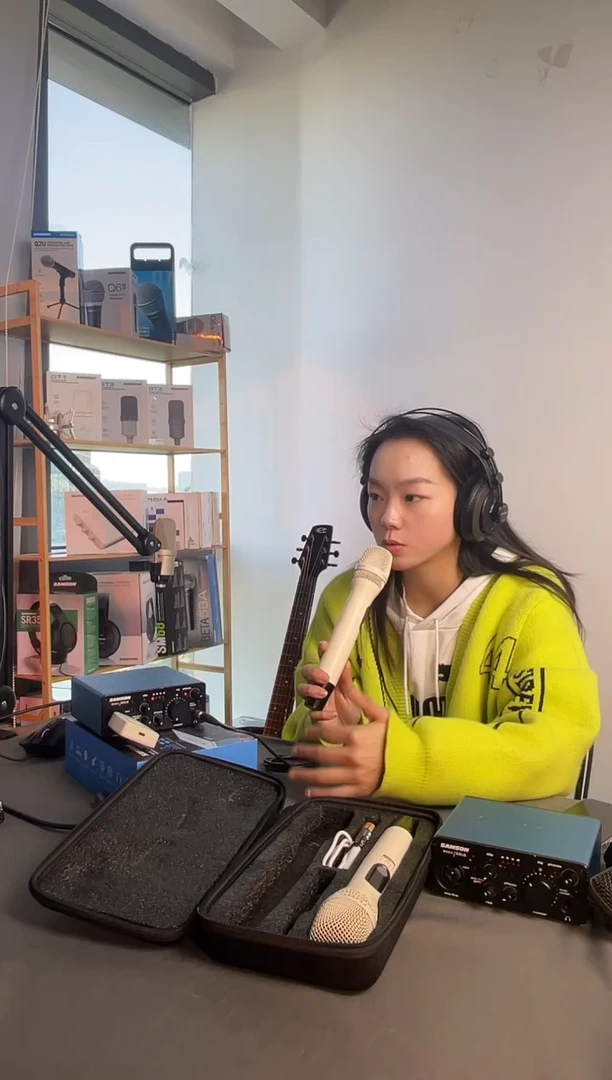 peavey P1一拖二无线动圈麦 唱歌直播（展品）