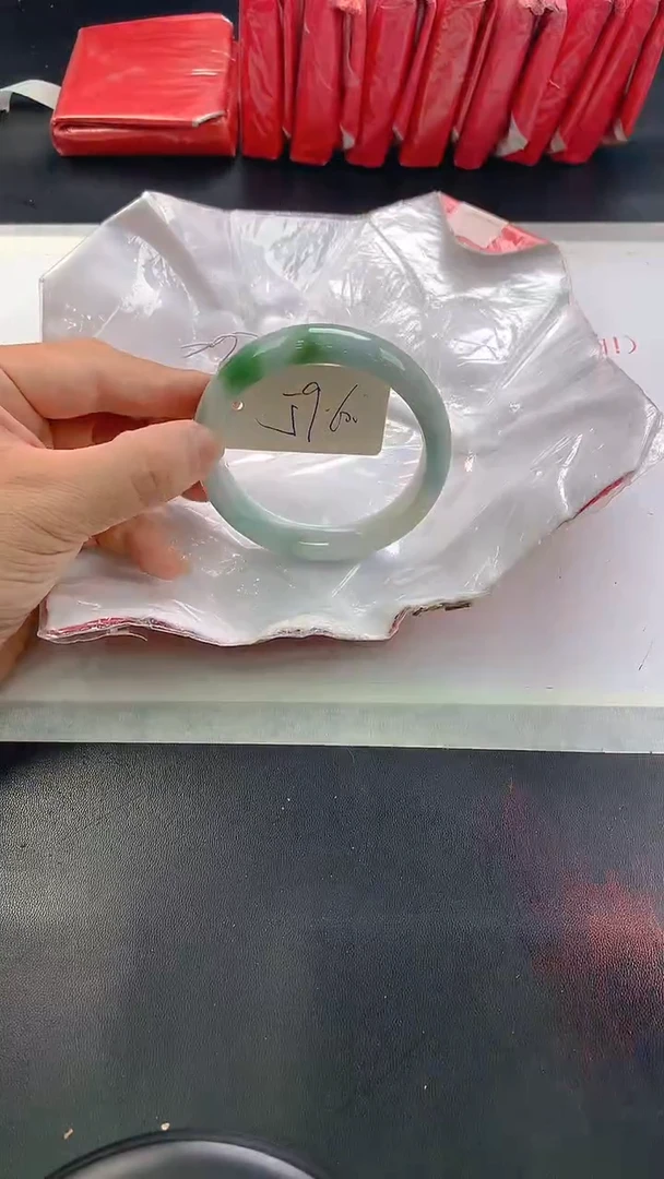 未镶嵌手镯翡翠295