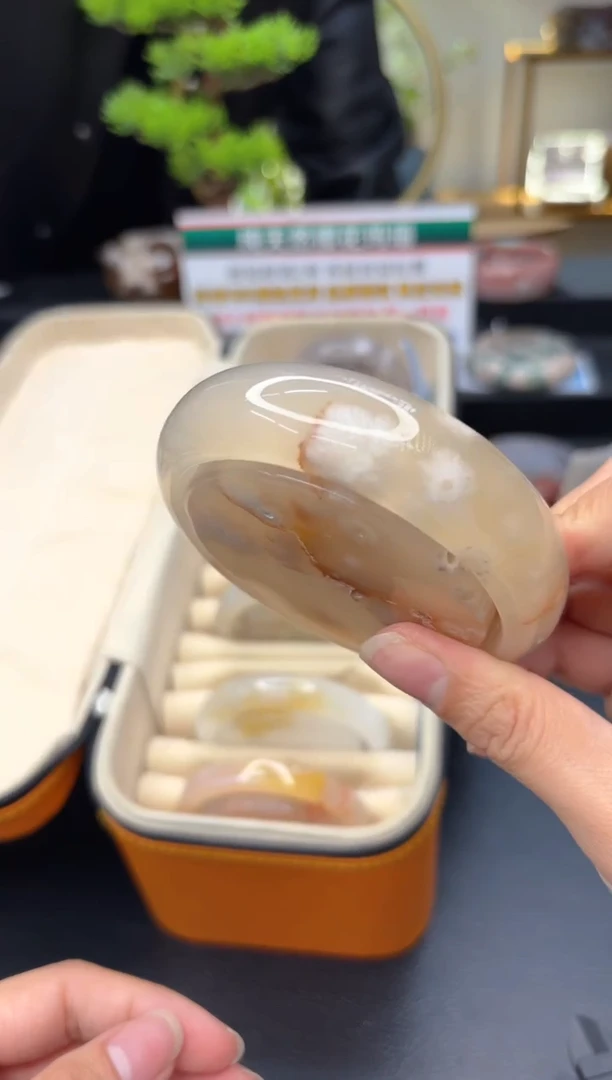 【闪购商品】石英质玉手镯未镶嵌C339(64圈赠送镯心)