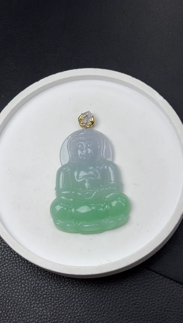 颈饰18K金镶嵌翡翠观音