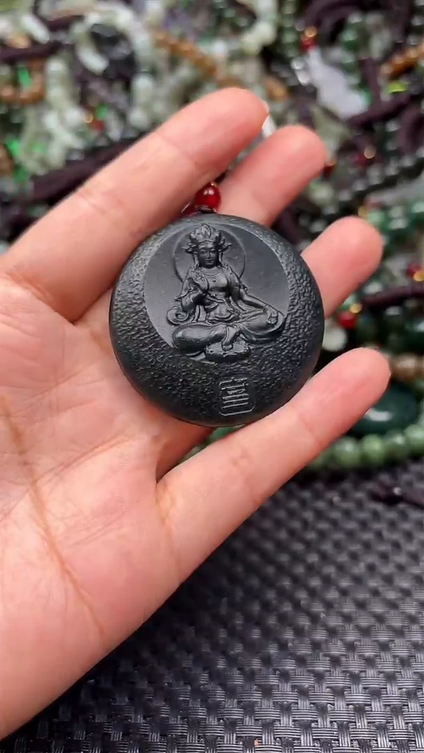 和田玉未镶嵌颈饰1